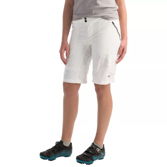sugoi mountain bike shorts